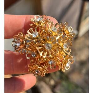 Vintage Coro Gold Color Floral brooch/pin. Cluster of Flowers.